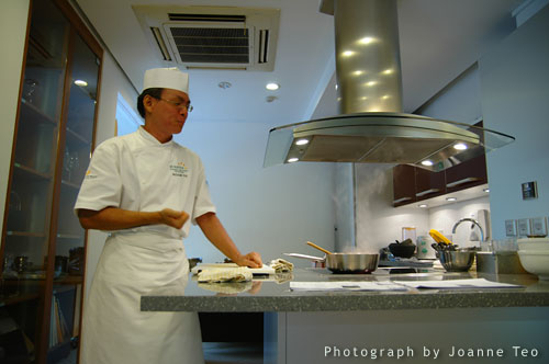 Photo Chef McDonald Eng in Kitchen
