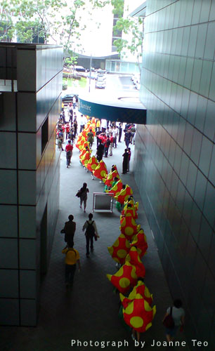 NDP 2007 Preview Kids in costume