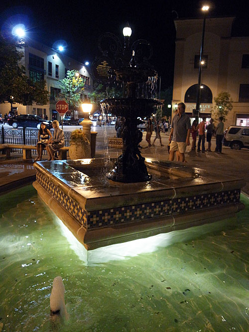 One of the many fountains in Kansas City One of the many fountains in Kansas City