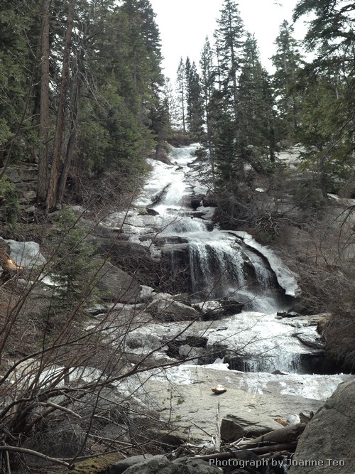 Waterfall at the end of the Whitney Portal Road. Waterfall at the end of the Whitney Portal Road.