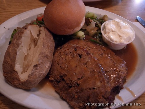 Meatloaf at The Tiger Bar. Meatloaf at The Tiger Bar.