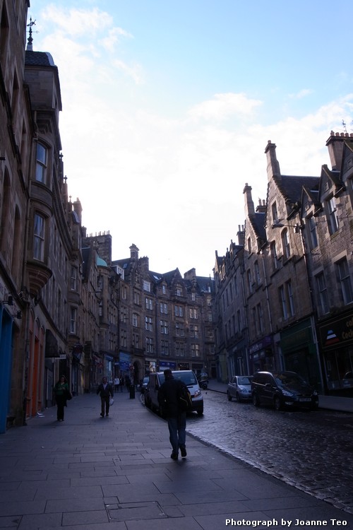 Cockburn Street waking up at 8am. Cockburn Street waking up at 8am.