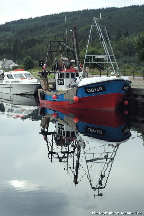 Boats waiting to cross the locks at Fort Augustus. Boats waiting to cross the locks at Fort Augustus.