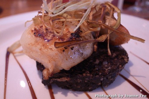 Scallops and black pudding at Red Pepper Restaurant. Scallops and black pudding at Red Pepper Restaurant.