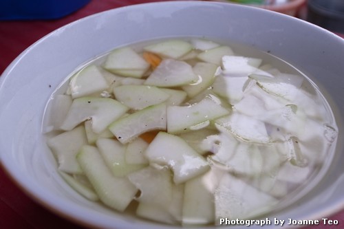 20130224-060804_R0016847 Bun Cha dip.