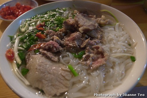 20130228-123132_R0017150 Hanoi Pho.