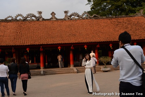 20130301-092022_JTJ_2714 This graduate student says: Call me for job interview.