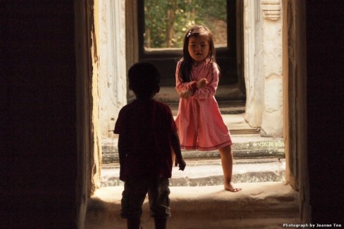 Gangnum Style in Thommanon Temple.