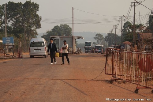 Another look at the border crossing.